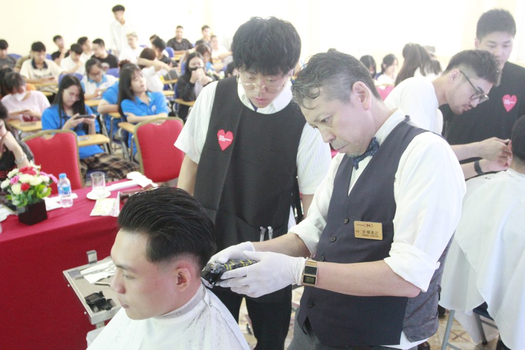 CHĂM SÓC TÓC – TRÌNH ĐỘ TRUNG CẤP
